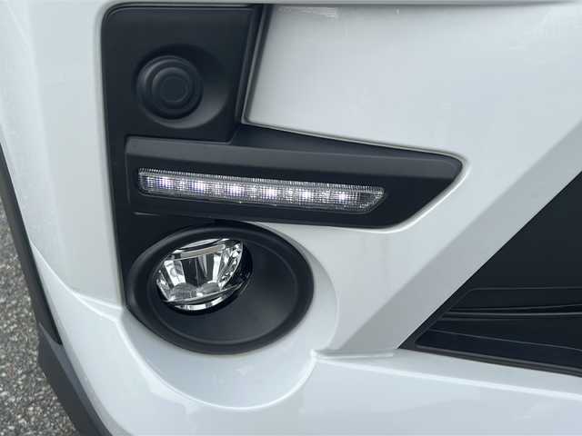トヨタ ライズ Z 富山県 2023(令5)年 1.6万km シャイニングホワイトパール ワンオーナー/スマートキー/４WD/パノラミックビューモニター(全周囲カメラ)/純正メモリーナビ(NSZT-Y68T)/DVD/BT/デジタルTV/スマートアシスト/LKC/BSM/レーダークルコン/スマートパノラマパーキングアシスト/ビルトインETC/クリアランスソナー/LEDヘッドライト/フォグランプ/電格ウィンカーミラー/オートリトラドアミラー/プッシュスタート/シートヒーター(D/N)/ミラー型前後ドラレコ/電動パーキングブレーキ/ステアリングスイッチ/アイドリングストップ/革巻きステアリング/保証書・取説・ナビ取説/スペアキー（スマートキー）