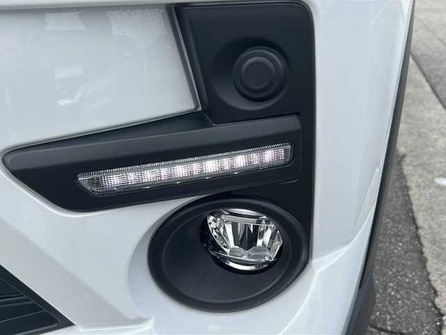 トヨタ ライズ Z 富山県 2023(令5)年 1.6万km シャイニングホワイトパール ワンオーナー/スマートキー/４WD/パノラミックビューモニター(全周囲カメラ)/純正メモリーナビ(NSZT-Y68T)/DVD/BT/デジタルTV/スマートアシスト/LKC/BSM/レーダークルコン/スマートパノラマパーキングアシスト/ビルトインETC/クリアランスソナー/LEDヘッドライト/フォグランプ/電格ウィンカーミラー/オートリトラドアミラー/プッシュスタート/シートヒーター(D/N)/ミラー型前後ドラレコ/電動パーキングブレーキ/ステアリングスイッチ/アイドリングストップ/革巻きステアリング/保証書・取説・ナビ取説/スペアキー（スマートキー）