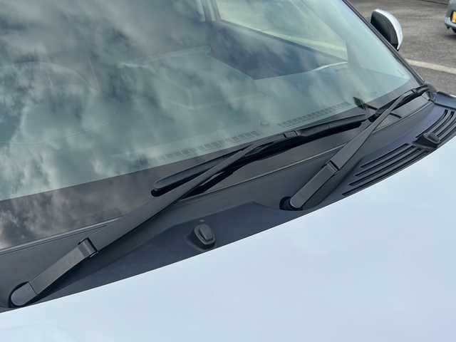 トヨタ ライズ Z 富山県 2023(令5)年 1.6万km シャイニングホワイトパール ワンオーナー/スマートキー/４WD/パノラミックビューモニター(全周囲カメラ)/純正メモリーナビ(NSZT-Y68T)/DVD/BT/デジタルTV/スマートアシスト/LKC/BSM/レーダークルコン/スマートパノラマパーキングアシスト/ビルトインETC/クリアランスソナー/LEDヘッドライト/フォグランプ/電格ウィンカーミラー/オートリトラドアミラー/プッシュスタート/シートヒーター(D/N)/ミラー型前後ドラレコ/電動パーキングブレーキ/ステアリングスイッチ/アイドリングストップ/革巻きステアリング/保証書・取説・ナビ取説/スペアキー（スマートキー）