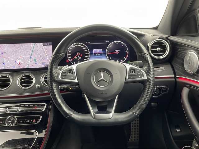 メルセデス・ベンツ Ｅ２２０ｄ アバンギャルド スポーツ 栃木県 2018(平30)年 5.7万km 黒 禁煙車/純正ナビ/(USB/TV/AM/FM/SD)/ブルメスタースピーカー/衝突軽減ブレーキ/パワーシート/シートヒーター/全方位カメラ/ＬＥＤヘッドライト/アダプティブクルーズコントロール/ブラインドスポットモニター/イオナイザー/ＥＴＣ