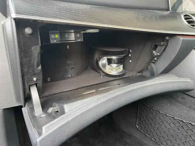 メルセデス・ベンツ Ｅ２２０ｄ アバンギャルド スポーツ 山梨県 2018(平30)年 5.7万km オブシディアンブラック レザーエクスクルーシブパッケージ/黒革シート/全席シートヒーター/エアバランスパッケージ/ブルメスターサウンド/HUD/マルチカラーアンビエントライト/レーダーセーフティパッケージ/ディストロニックパイロットプラス/レーンキープアシスト/ブラインドスポットアシスト/パワーバックドア/ETC2.0/純正LEDヘッドライト/オートハイビームアシスト/純正HDDナビ/360カメラ/フルセグ