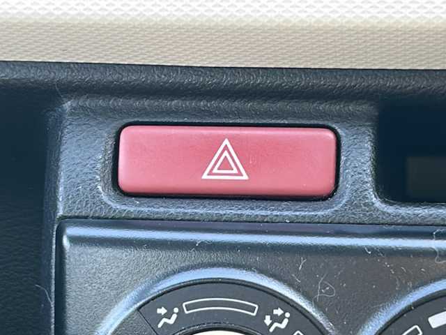 スズキ アルト L 埼玉県 2017(平29)年 9.1万km フィズブルーパールメタリック ワンオーナー　/社外LED　/リモコンキー/D席シートヒーター　/アイドリングストップ　/横滑り防止　/純正フロア　/純正オーディオ　/(FM/AM/AUX/CD)/パワーステアリング　/パワーウィンドウ　/ABS　/保証書　/取扱説明書　/スペアキー1本 /積込タイヤ4本(社外スタッドレスAW13)