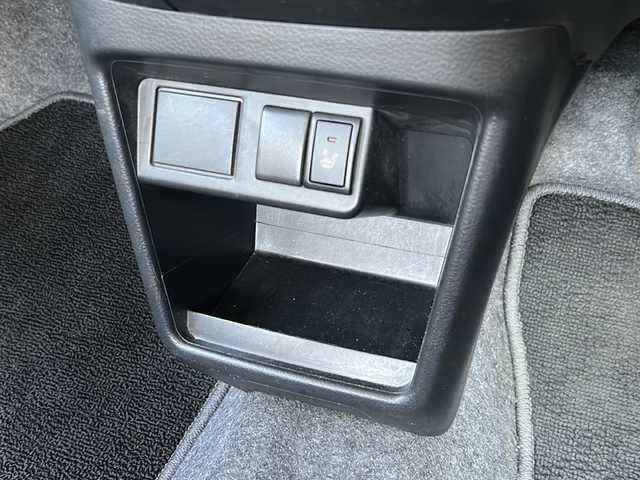 スズキ アルト L 埼玉県 2017(平29)年 9.1万km フィズブルーパールメタリック ワンオーナー　/社外LED　/リモコンキー/D席シートヒーター　/アイドリングストップ　/横滑り防止　/純正フロア　/純正オーディオ　/(FM/AM/AUX/CD)/パワーステアリング　/パワーウィンドウ　/ABS　/保証書　/取扱説明書　/スペアキー1本 /積込タイヤ4本(社外スタッドレスAW13)