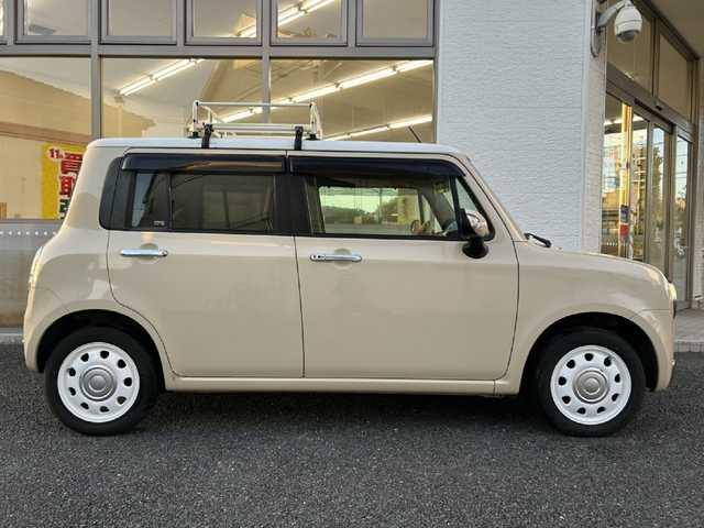 スズキ ラパン ショコラ X 神奈川県 2013(平25)年 5.8万km ミルクティーベージュメタリック/スペリアホワイト ワンオーナー/純正SDナビ/　USB/ワンセグTV/バックカメラ/ルーフラック/ビルトインETC/純正14インチAW/純正フロアマット/オートライト/電動格納ミラー/プッシュスタート/取扱説明書/保証書/スペアキー