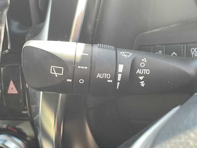 トヨタ ヴェルファイア ハイブリット エグゼクティブ ラウンジ 静岡県 2015(平27)年 16.4万km ブラック /メーカーOPナビ/地デジTV//JBLサウンドシステム//バック/全方位カメラ//両側パワースライドドア//サンルーフ//レザーシート//シートヒーター//2列目シートヒーター/　ベンチレーション//パワーバックドア//セーフティセンス//オートハイビーム//ETC//スマートキー