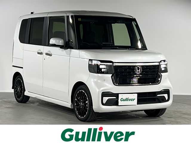 ホンダ Ｎ ＢＯＸ カスタム ターボ コーディネートS 福岡県 2023(令5)年 0.7万km プラチナホワイトパール ワンオーナー/純正ナビ(Bluetooth/USB/iPod/FM/AM/フルセグ)/バックカメラ/衝突被害軽減システム/アダプティブクルーズコントロール/前後コーナーセンサー/LEDヘッドライト/オートライト/ヘッドライトレベライザー/両側パワースライドドア/レザーシート/D/N席シートヒーター/ビルトインETC/前後ドライブレコーダー/デジタルインナーミラー/ASSURAレーダー探知機/純正15インチアルミホイール/社外フロアマット/革巻きステアリング/パドルシフト/ステアリングスイッチ/取扱説明書/保証書