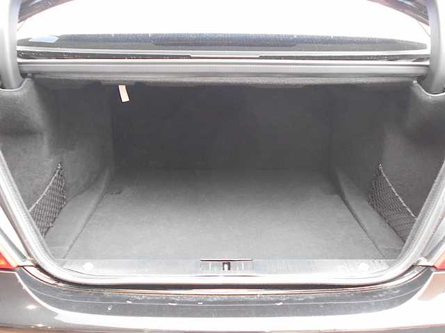 メルセデス・ベンツ Ｓ６３Ｌ 栃木県 2010(平22)年 9.6万km 黒 左ハンドル/純正20インチアルミ+ノーマルタイヤ車内積込/　 (前輪:275/35ZR20 後輪:255/35ZR20)/サンルーフ/黒革シート/純正HDDナビ(Bluetooth・DVD再生)/バックカメラ/地デジTVチューナー/全席ヒートヒーター&ベンチレーター/全席パワーシート/後席アームレストスイッチ/電動トランクリッド/ナイトビューアシストプラス/レーンキーピングアシスト/クルーズコントロール/プッシュスタート/harman/kardonサウンド/ETC/純正フロアマット/スペアキー/新車保証書/取扱説明書