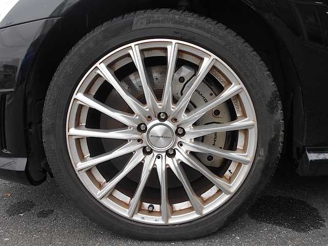 メルセデス・ベンツ Ｓ６３Ｌ 栃木県 2010(平22)年 9.6万km 黒 左ハンドル/純正20インチアルミ+ノーマルタイヤ車内積込/　 (前輪:275/35ZR20 後輪:255/35ZR20)/サンルーフ/黒革シート/純正HDDナビ(Bluetooth・DVD再生)/バックカメラ/地デジTVチューナー/全席ヒートヒーター&ベンチレーター/全席パワーシート/後席アームレストスイッチ/電動トランクリッド/ナイトビューアシストプラス/レーンキーピングアシスト/クルーズコントロール/プッシュスタート/harman/kardonサウンド/ETC/純正フロアマット/スペアキー/新車保証書/取扱説明書