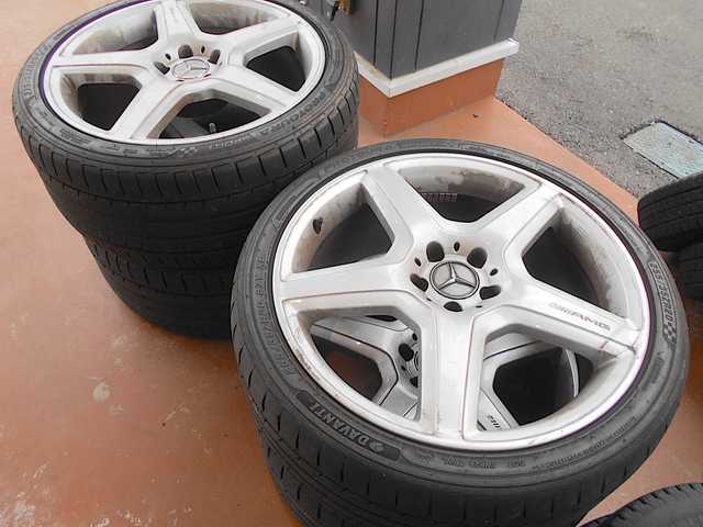 メルセデス・ベンツ Ｓ６３Ｌ 栃木県 2010(平22)年 9.6万km 黒 左ハンドル/純正20インチアルミ+ノーマルタイヤ車内積込/　 (前輪:275/35ZR20 後輪:255/35ZR20)/サンルーフ/黒革シート/純正HDDナビ(Bluetooth・DVD再生)/バックカメラ/地デジTVチューナー/全席ヒートヒーター&ベンチレーター/全席パワーシート/後席アームレストスイッチ/電動トランクリッド/ナイトビューアシストプラス/レーンキーピングアシスト/クルーズコントロール/プッシュスタート/harman/kardonサウンド/ETC/純正フロアマット/スペアキー/新車保証書/取扱説明書