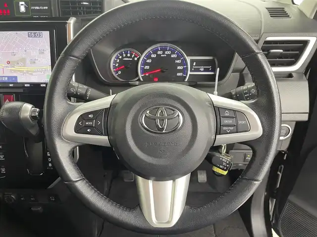 トヨタ ルーミー カスタムG－T 千葉県 2020(令2)年 4.4万km ブラックマイカメタリック 禁煙車/トヨタセーフティセンス/・先行車発進システム/・車線逸脱警報システム/・クリアランスソナー/両側電動ドア/純正9インチメモリナビ/・型番：NSZT-Y68T/・CD/DVD/Bluetooth/フルセグTV/・全方位カメラ/・ビルトインETC2.0/革巻きステアリング/・ステアリングスイッチ/クルーズコントロール/DNシートヒーター/純正フロアマット/純正ドアバイザー/純正15インチAW/電動格納ウインカーミラー/オートライト/・オートマチックハイビーム/・LEDヘッドライト/・LEDフォグランプ/アイドリングストップ/プッシュスタート/・スマートキー/・スペアキー