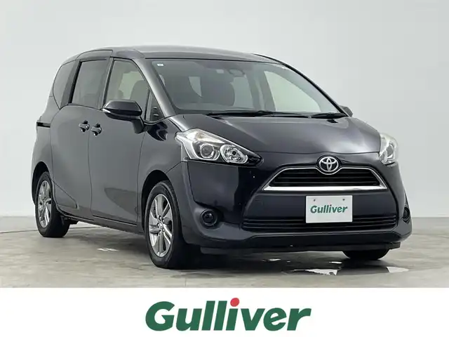 トヨタ シエンタ G 千葉県 2015(平27)年 15.1万km ブラックマイカ セーフティセンスC/・プリクラッシュセーフティシステム/・レーンディパーチャーアラート/・オートマチックハイビーム/・先行車発進告知機能/純正7インチメモリーナビ/・フルセグTV/・CD/DVD再生/・Bluetooth接続/・バックカメラ/純正フリップダウンモニター/両側パワースライドドア/スマートキー/シートヒーター/ETC/LEDヘッドライト/サイド/カーテンエアバッグ