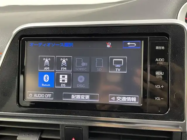 トヨタ シエンタ G 千葉県 2015(平27)年 15.1万km ブラックマイカ セーフティセンスC/・プリクラッシュセーフティシステム/・レーンディパーチャーアラート/・オートマチックハイビーム/・先行車発進告知機能/純正7インチメモリーナビ/・フルセグTV/・CD/DVD再生/・Bluetooth接続/・バックカメラ/純正フリップダウンモニター/両側パワースライドドア/スマートキー/シートヒーター/ETC/LEDヘッドライト/サイド/カーテンエアバッグ