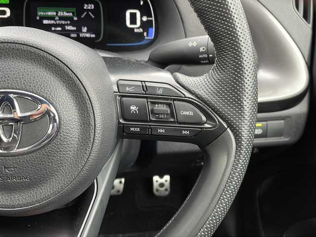 トヨタ アクア GRスポーツ 山口県 2023(令5)年 1.8万km ダークグレー ワンオーナー/純正10.5インチディスプレイオーディオ/・Bluetooth/AM/FM//バックカメラ/トヨタセーフティ/・プリクラッシュセーフティ/・レーンディパーチャーアラート/・レーントレーシングアシスト/・アダプティブクルーズコントロール/・オートハイビーム/・クリアランスソナー/D/N席シートヒーター/ステアリングヒーター/ETC/AC100V/スマートキー/スペアキー/純正フロアマット/純正LEDヘッドライト/純正17インチAW