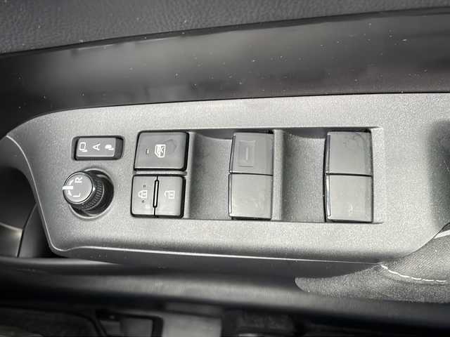 トヨタ アクア GRスポーツ 山口県 2023(令5)年 1.8万km ダークグレー ワンオーナー/純正10.5インチディスプレイオーディオ/・Bluetooth/AM/FM//バックカメラ/トヨタセーフティ/・プリクラッシュセーフティ/・レーンディパーチャーアラート/・レーントレーシングアシスト/・アダプティブクルーズコントロール/・オートハイビーム/・クリアランスソナー/D/N席シートヒーター/ステアリングヒーター/ETC/AC100V/スマートキー/スペアキー/純正フロアマット/純正LEDヘッドライト/純正17インチAW