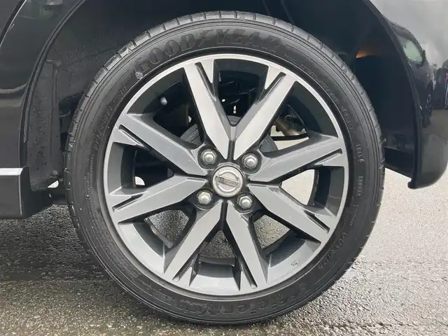 日産 デイズ ハイウェイスターG ターボ 静岡県 2016(平28)年 5.2万km ブラック ハイビームアシスト/社外7インチメモリーナビ(AVIC-RW33)/　AM FM CD DVD USB/ETC/純正15インチアルミホイール/HIDオートヘッドランプ/スマートキー＆プッシュスタート/革巻きステアリング/フロントフォグランプ/アイドリングストップ/純正フロアマット/エマージェンシーブレーキ/フルセグTV/アラウンドビューモニター