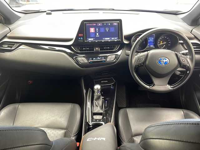 トヨタ Ｃ－ＨＲ G 沖縄県 2016(平28)年 7万km ダークブラウンマイカメタリック 純正ナビ(ＮＳＺＴ－Ｙ６６Ｔ)/(Ｂｌｕｅｔｏｏｔｈ　フルセグＴＶ　ＣＤ　ＤＶＤ　ＡＭ　ＦＭ)　/バックカメラ　/ドライブレコーダー　/ＥＴＣ　/クルーズコントロール　/ブラインドスポットモニター/スマートキー/シートヒーター　/ＬＥＤヘッドライト　/純正アルミホイール/純正フロアマット/オートライト/オートマチックハイビーム