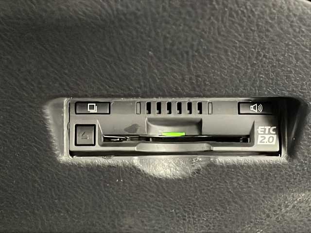 トヨタ Ｃ－ＨＲ G 沖縄県 2016(平28)年 7万km ダークブラウンマイカメタリック 純正ナビ(ＮＳＺＴ－Ｙ６６Ｔ)/(Ｂｌｕｅｔｏｏｔｈ　フルセグＴＶ　ＣＤ　ＤＶＤ　ＡＭ　ＦＭ)　/バックカメラ　/ドライブレコーダー　/ＥＴＣ　/クルーズコントロール　/ブラインドスポットモニター/スマートキー/シートヒーター　/ＬＥＤヘッドライト　/純正アルミホイール/純正フロアマット/オートライト/オートマチックハイビーム