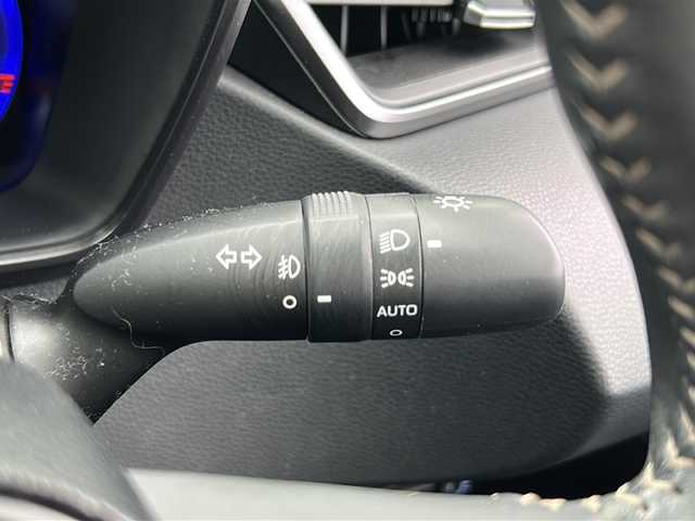トヨタ カローラツーリング ハイブリッド ダブルバイビー 茨城県 2020(令2)年 4.2万km ホワイトパールクリスタルシャイン 純正ディスプレイオーディオ＆ナビ機能付き/(BT・ラジオ再生)/オプションDVDデッキ付き/レーダークルーズコントロール/レーンアシスト/プリクラッシュセーフティ/コーナーセンサー/ビルトインETC/ドライブレコーダー/バックカメラ/オートライト/LEDヘッドライト/純正17inアルミホイール/フロアマット/スマートキー/スペアキー