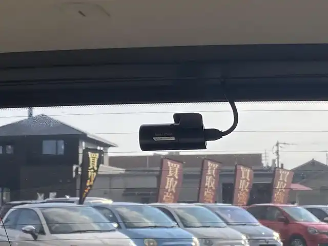 ボルボ ＸＣ６０ B5 AWD インスクリプション 福岡県 2020(令2)年 6万km パール ・Orreforsクリスタルシフト/・harman/kardon プレミアムスピーカー/・純正ナビ/CD/BT/フルセグTV/Apple Car Play/Android Auto/・全方位カメラ/・ベージュレザーシート/・前席パワーシート/メモリーシート/・全席シートヒーター/・ACC/・LKA/・BLIS/・フットトランクオープナー/・LED AUTOヘッドライト/・純正19インチAW/・社外前後型ドライブレコーダー/・スマートキー