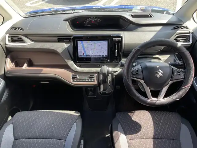 スズキ ソリオ バンディット HV MV 大分県 2022(令4)年 4.9万km スピーディーブルーM ワンオーナー/純正メーカーナビ【フルセグ/DVD/BTオーディオ】/全方位カメラ/両側パワースライドドア/純正15インチアルミホイール/レーダークルーズコントロール/衝突被害軽減ブレーキ/クリアランスソナー/レーンアシスト/ヘッドアップディスプレイ/ビルトインETC2.0/後席サーキュレーター/LEDヘッドライト/LEDフォグランプ/オートライト/ウインカーミラー/レザーステアリング/ステアリングリモコン/チルトステアリング/充電用USBソケット/前席シートヒーター/運転席シートリフター/アイドリングストップ/横滑り防止装置/リアプライバシーガラス/ドアバイザー/フロアマット/電動格納ミラー/サイド&Wエアバッグ/ABS/スマートキー×2/保証書/車両取説/ナビ取説