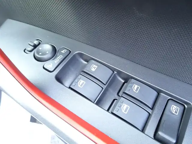 トヨタ ライズ Z 千葉県 2025(令7)年 0.1千km ブラックマイカメタリック/シャイニングホワイトパール 登録済未使用車】/【ブラックマイカM/シャイニングホワイトP（XH3）】/BSM＋RCTA（メーカーOP）/ディスプレーオーディオパッケージ(メーカーOP）/パノラミックビューパッケージ（メーカーOP）/9インチディスプレーオーディオ/・地上波フルセグTV/・Bluetooth接続/・HDMI入力端子/・USB入力端子/・Apple CarPlay/AndroidAuto対応/トヨタスマートアシスト/LEDヘッドランプ（オートレベリング付）/フロントシーケンシャルターンランプ/リヤフォグランプ/電動パーキングブレーキ/フロント左右シートヒーター/スマートキー2個/プッシュスタート/保証書/取扱説明書/禁煙車