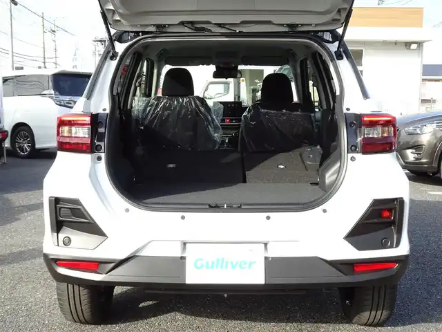 トヨタ ライズ Z 千葉県 2025(令7)年 0.1千km ブラックマイカメタリック/シャイニングホワイトパール 登録済未使用車】/【ブラックマイカM/シャイニングホワイトP（XH3）】/BSM＋RCTA（メーカーOP）/ディスプレーオーディオパッケージ(メーカーOP）/パノラミックビューパッケージ（メーカーOP）/9インチディスプレーオーディオ/・地上波フルセグTV/・Bluetooth接続/・HDMI入力端子/・USB入力端子/・Apple CarPlay/AndroidAuto対応/トヨタスマートアシスト/LEDヘッドランプ（オートレベリング付）/フロントシーケンシャルターンランプ/リヤフォグランプ/電動パーキングブレーキ/フロント左右シートヒーター/スマートキー2個/プッシュスタート/保証書/取扱説明書/禁煙車