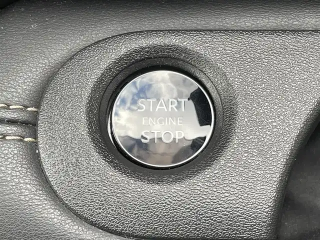 日産 セレナ ハイウェイスター V 佐賀県 2023(令5)年 2.3万km ダイヤモンドブラック プロパイロット/エマージェンシーブレーキ/インテリジェントクルーズコントロール/BSI/BSW/前後ソナー/インテリジェントルームミラー/純正9型SDナビ/・アラウンドビューカメラ/・フルセグTV/BT/HDMI/純正後席モニター/両側パワースライドドア/純正16インチAW/LEDヘッドライト/オートマチックハイビーム/オートライト/フォグランプ/革巻きステアリング/パドルシフト/ETC/電動パーキングスイッチ/社外前方ドラレコ/リアサンシェード/2列目バックテーブル//スペアキー×1/保証書