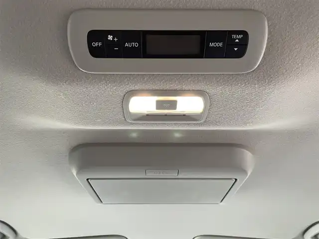 日産 セレナ ハイウェイスター V 佐賀県 2023(令5)年 2.3万km ダイヤモンドブラック プロパイロット/エマージェンシーブレーキ/インテリジェントクルーズコントロール/BSI/BSW/前後ソナー/インテリジェントルームミラー/純正9型SDナビ/・アラウンドビューカメラ/・フルセグTV/BT/HDMI/純正後席モニター/両側パワースライドドア/純正16インチAW/LEDヘッドライト/オートマチックハイビーム/オートライト/フォグランプ/革巻きステアリング/パドルシフト/ETC/電動パーキングスイッチ/社外前方ドラレコ/リアサンシェード/2列目バックテーブル//スペアキー×1/保証書