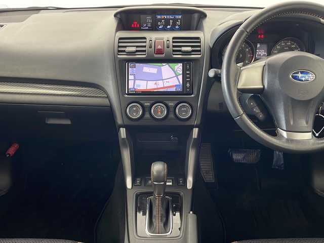 スバル フォレスター Xブレイク 秋田県 2014(平26)年 7.9万km クリスタルブラックシリカ 4WD/社外ナビ【FM/AM/CD/DVD/BT】　/フルセグＴＶ　/バックカメラ　/ＥＴＣ　/前席シートヒーター　/クルーズコントロール　/パドルシフト　/革巻きステアリング/衝突被害軽減システム　/横滑り防止装置　/レーンキープアシスト　/ダウンヒルアシストコントロール　/リモコンキー /スペアキー有り/純正フロアマット/純正AW/アイドリングストップ/オートライト/オートエアコン /電格ミラー/ウィンカーミラー /サイドバイザー /ルーフレール/フォグランプ