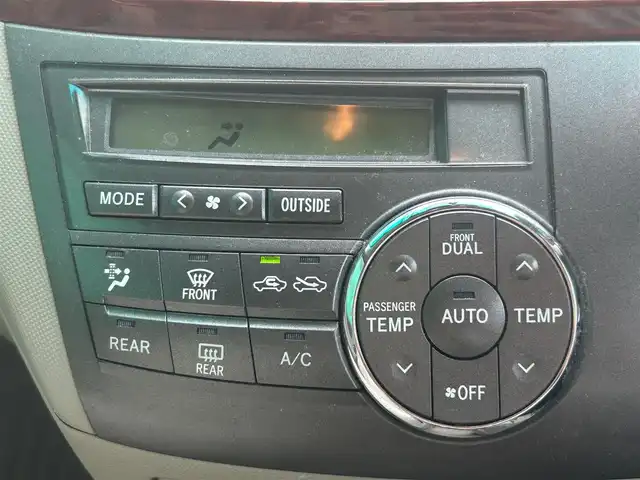 トヨタ エスティマ アエラス Gエディション 静岡県 2011(平23)年 11.6万km ホワイトパールクリスタルシャイン エンジンスタートボタン/パワーステアリング/パワーウィンドウ/スマートキー/オートエアコン/クルーズコントロール/純正ナビ（CD/BT/ワンセグ）/三列シート/オットマン/ドライブレコーダー/ウォークスルー/純正フロアマット/純正アルミホイール/両側パワースライドドア/ABS/オートライト/Wエアバック