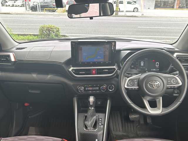 トヨタ ライズ Z 高知県 2020(令2)年 5.6万km シャイニングホワイトパール 全方位モニター/トヨタセーフティセンス/９インチナビ/・CD/DVD/・フルセグTV/・Bluetooth/ETC/ドラレコ/シートヒーター/スペアキー/ワンオーナー/アイドリングストップ