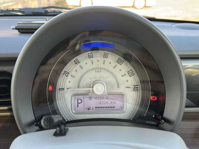 スズキ ラパン ＬＣ X 道東・釧路十勝 2023(令5)年 0.5万km フォーンベージュメタリック/アーバンブラウン 2トーン 純正ディスプレイオーディオ　/ＤＶＤ再生　/Ｂｌｕｅｔｏｏｔｈ接続　/バックカメラ　/前席シートヒーター　/リアコーナーセンサー　/レーンアシスト　/衝突軽減ブレーキ/横滑り防止装置/アイドリングストップ　/スマートキー　/プッシュスタート/純正LEDヘッドライト　/純正１４インチアルミホイール/純正フロアマット