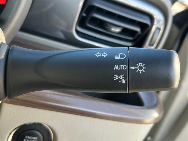 スズキ ラパン ＬＣ X 道東・釧路十勝 2023(令5)年 0.5万km フォーンベージュメタリック/アーバンブラウン 2トーン 純正ディスプレイオーディオ　/ＤＶＤ再生　/Ｂｌｕｅｔｏｏｔｈ接続　/バックカメラ　/前席シートヒーター　/リアコーナーセンサー　/レーンアシスト　/衝突軽減ブレーキ/横滑り防止装置/アイドリングストップ　/スマートキー　/プッシュスタート/純正LEDヘッドライト　/純正１４インチアルミホイール/純正フロアマット