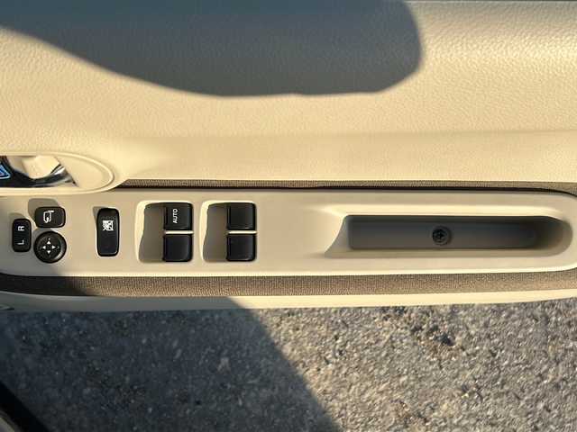 スズキ ラパン ＬＣ X 道東・釧路十勝 2023(令5)年 0.5万km フォーンベージュメタリック/アーバンブラウン 2トーン 純正ディスプレイオーディオ　/ＤＶＤ再生　/Ｂｌｕｅｔｏｏｔｈ接続　/バックカメラ　/前席シートヒーター　/リアコーナーセンサー　/レーンアシスト　/衝突軽減ブレーキ/横滑り防止装置/アイドリングストップ　/スマートキー　/プッシュスタート/純正LEDヘッドライト　/純正１４インチアルミホイール/純正フロアマット