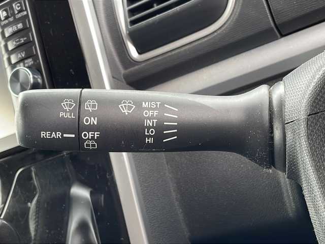 ダイハツ タント カスタム RS SA 長野県 2015(平27)年 4.3万km パールホワイトⅢ ４WD　/フルセグ　/バックカメラ　/SDナビ　/両側パワースライドドア　/プッシュスタート　/Bluetooth接続　/CD/DVD　/ステアリングスイッチ　/LEDヘッドライト　/オートライト　/衝突軽減システム　/横滑り防止　/盗難防止