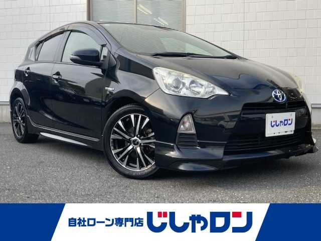 トヨタ アクア G 三重県 2013(平25)年 9.1万km ブラックマイカ (株)IDOMが運営する【じしゃロン四日市店】の自社ローン専用車両になります。こちらは現金またはオートローンご利用時の価格です。自社ローンご希望の方は別途その旨お申付け下さい