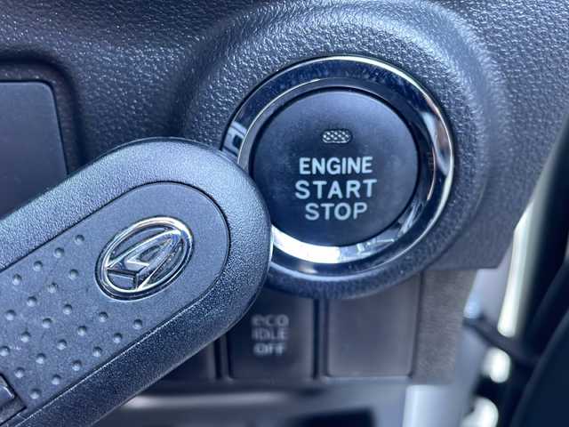 ダイハツ キャスト アクティバ G SAⅡ 岐阜県 2016(平28)年 3.3万km パールホワイトⅢ 禁煙車/純正ナビ/AM/FM/CD/DVD/BT/フルセグTV/バックカメラ/衝突軽減ブレーキ/プッシュスタート/スマートキー/スペアキー/オートライト/LEDヘッドライト/フォグランプ/純正アルミホイール/純正フロアマット/純正ドアバイザー/ECO IDLE