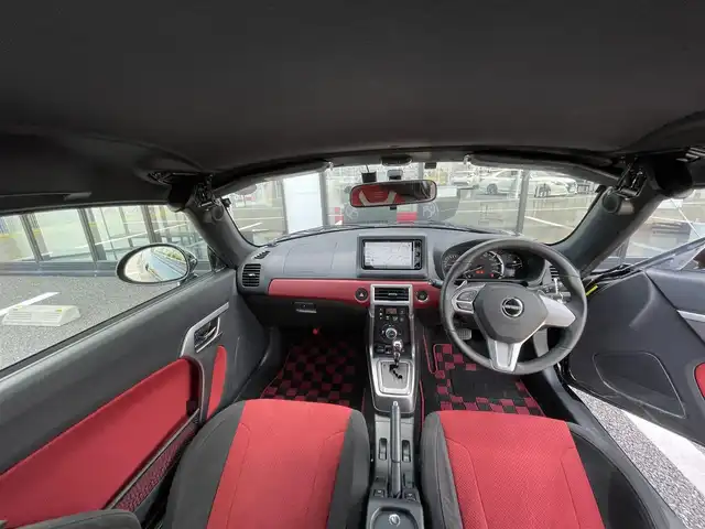 ダイハツ コペン セロS 千葉県 2021(令3)年 1.3万km ブリティッシュグリーンマイカ 社外メモリナビ/(フルセグTV/BT/CD/DVD/FM/AM)/バックカメラ/前席シートヒーター/横滑り防止装置/ETC/ドライブレコーダー/アイドリングストップ/LEDヘッドライト/フォグランプ/オートライト/純正16インチAW/プッシュスタート/スマートキー/フロアマット/ドアバイザー/スペアキー/取扱説明書/保証書