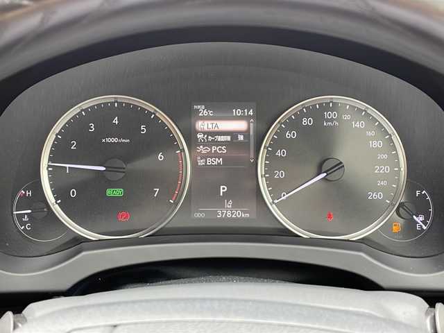 レクサス ＩＳ 300h バージョンL 山形県 2020(令2)年 3.8万km ソニッククロム 禁煙車/Lexus Safety System＋/・プリクラッシュセーフティ/・レーントレーシングアシスト（ＬＴＡ）/・ITS Connect/・レーダークルーズコントロール/・オートマチックハイビーム（ＡＨＢ）/・ロードサインアシスト（ＲＳＡ）/・先行車発進告知機能（ＴＭＮ）/ブラウンレザーシート/Mark Levinson/三眼LEDヘッドライト/パノラミックビューモニター/ブラインドスポットモニター/純正ナビ/CD.DVD.BT.AUX.USB.MiraCast/フルセグ/パドルシフト/ETC2.0/ドライブレコーダー/メモリ付きパワーシート/シートヒーター/ベンチレーション/ウィンドウシールドデアイサー/電動パーキングブレーキ/オートホールド/プッシュスタート/スマートキーｘ２・カードキーｘ１/リアサンシェード