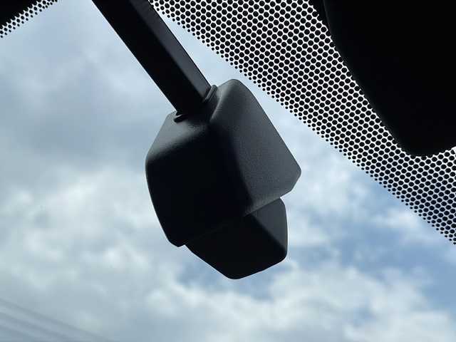 レクサス ＩＳ 300h バージョンL 山形県 2020(令2)年 3.8万km ソニッククロム 禁煙車/Lexus Safety System＋/・プリクラッシュセーフティ/・レーントレーシングアシスト（ＬＴＡ）/・ITS Connect/・レーダークルーズコントロール/・オートマチックハイビーム（ＡＨＢ）/・ロードサインアシスト（ＲＳＡ）/・先行車発進告知機能（ＴＭＮ）/ブラウンレザーシート/Mark Levinson/三眼LEDヘッドライト/パノラミックビューモニター/ブラインドスポットモニター/純正ナビ/CD.DVD.BT.AUX.USB.MiraCast/フルセグ/パドルシフト/ETC2.0/ドライブレコーダー/メモリ付きパワーシート/シートヒーター/ベンチレーション/ウィンドウシールドデアイサー/電動パーキングブレーキ/オートホールド/プッシュスタート/スマートキーｘ２・カードキーｘ１/リアサンシェード