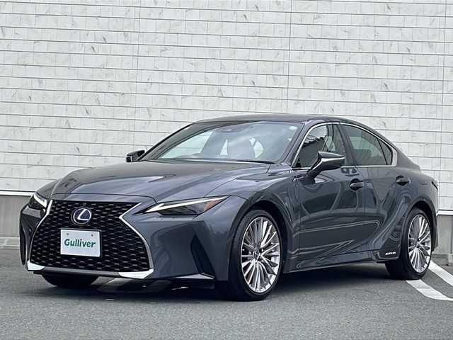 レクサス ＩＳ 300h バージョンL 山形県 2020(令2)年 3.8万km ソニッククロム 禁煙車/Lexus Safety System＋/・プリクラッシュセーフティ/・レーントレーシングアシスト（ＬＴＡ）/・ITS Connect/・レーダークルーズコントロール/・オートマチックハイビーム（ＡＨＢ）/・ロードサインアシスト（ＲＳＡ）/・先行車発進告知機能（ＴＭＮ）/ブラウンレザーシート/Mark Levinson/三眼LEDヘッドライト/パノラミックビューモニター/ブラインドスポットモニター/純正ナビ/CD.DVD.BT.AUX.USB.MiraCast/フルセグ/パドルシフト/ETC2.0/ドライブレコーダー/メモリ付きパワーシート/シートヒーター/ベンチレーション/ウィンドウシールドデアイサー/電動パーキングブレーキ/オートホールド/プッシュスタート/スマートキーｘ２・カードキーｘ１/リアサンシェード