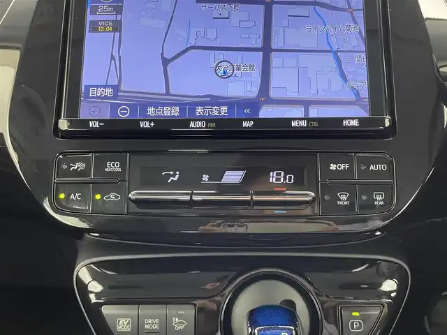 トヨタ プリウス S 大分県 2019(令1)年 12.2万km ホワイトパールクリスタルシャイン 純正９型ナビ/（CD/DVD/BT/SD/HDMI/フルセグＴＶ）/バックカメラ/Ｔｏｙｏｔａ　Ｓａｆｅｔｙ　Ｓｅｎｓｅ/・プリクラッシュセーフティ（歩行者［昼夜］・自転車運転者［昼］検知機能付衝突回避支援タイプ/ミリ波レーダー＋単眼カメラ方式）/・レーントレーシングアシスト〈LTA〉/・レーダークルーズコントロール（全車速追従機能付）/・オートマチックハイビーム〈AHB〉/・ロードサインアシスト〈RSA〉/先行車発進告知機能 〈TMN〉/パーキングサポートブレーキ（前後方静止物） /ＥＴＣ/クリアランスソナー前後/ドライブレコーダー前後/シートリフター/ステアリングリモコン/フォグランプ