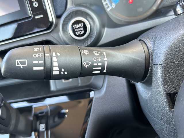 日産 デイズ HWS Gターボ アーバンクロム 静岡県 2022(令4)年 2.9万km チタニウムグレーメタリック 純正SDナビ/・CD/・DVD/・フルセグＴＶ/・Bluetooth/・USB/・AM/・FM/主要装備/・衝突軽減/・レーンキープ/・バックカメラ/・コーナーセンサー前/・シートヒーターD/N席/・ヒーテッドドアミラー/・ステアリングリモコン/・社外フロアマット/・純正アルミホイール/・LEDヘッドライト/・オートライト/・オートハイビーム/・スマートキー/・プッシュスタート