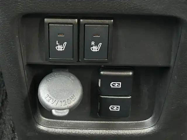 スズキ ハスラー Jスタイル Ⅱ ターボ 広島県 2024(令6)年 2.6万km シフォンアイボリーメタリック/ガンメタリック2トーン ワンオーナー/KENWOODナビ/【フルセグTV/CD/DVD/Bluetooth】/バックカメラ/ETC/ドライブレコーダー/HDMI/ハーフレザーシート/シートヒーター(D/N)/パドルシフト/衝突被害軽減ブレーキ/レーダークルーズコントロール/ルーフレール/コーナーセンサー/LEDヘッドライト/オートライト/プッシュスタート/スマートキー/スペアキー/アイドリングストップ/保証書/取扱説明書