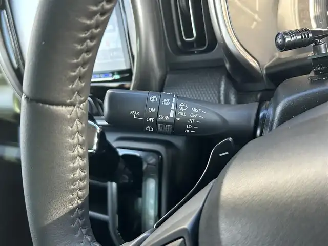 スズキ ハスラー Jスタイル Ⅱ ターボ 広島県 2024(令6)年 2.6万km シフォンアイボリーメタリック/ガンメタリック2トーン ワンオーナー/KENWOODナビ/【フルセグTV/CD/DVD/Bluetooth】/バックカメラ/ETC/ドライブレコーダー/HDMI/ハーフレザーシート/シートヒーター(D/N)/パドルシフト/衝突被害軽減ブレーキ/レーダークルーズコントロール/ルーフレール/コーナーセンサー/LEDヘッドライト/オートライト/プッシュスタート/スマートキー/スペアキー/アイドリングストップ/保証書/取扱説明書