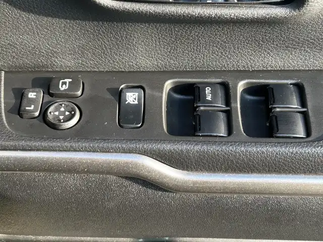 スズキ ハスラー Jスタイル Ⅱ ターボ 広島県 2024(令6)年 2.6万km シフォンアイボリーメタリック/ガンメタリック2トーン ワンオーナー/KENWOODナビ/【フルセグTV/CD/DVD/Bluetooth】/バックカメラ/ETC/ドライブレコーダー/HDMI/ハーフレザーシート/シートヒーター(D/N)/パドルシフト/衝突被害軽減ブレーキ/レーダークルーズコントロール/ルーフレール/コーナーセンサー/LEDヘッドライト/オートライト/プッシュスタート/スマートキー/スペアキー/アイドリングストップ/保証書/取扱説明書