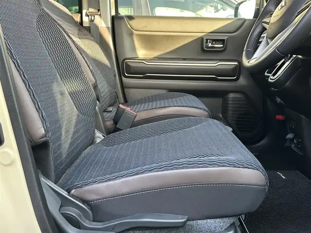 スズキ ハスラー Jスタイル Ⅱ ターボ 広島県 2024(令6)年 2.6万km シフォンアイボリーメタリック/ガンメタリック2トーン ワンオーナー/KENWOODナビ/【フルセグTV/CD/DVD/Bluetooth】/バックカメラ/ETC/ドライブレコーダー/HDMI/ハーフレザーシート/シートヒーター(D/N)/パドルシフト/衝突被害軽減ブレーキ/レーダークルーズコントロール/ルーフレール/コーナーセンサー/LEDヘッドライト/オートライト/プッシュスタート/スマートキー/スペアキー/アイドリングストップ/保証書/取扱説明書