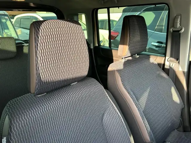 スズキ ハスラー Jスタイル Ⅱ ターボ 広島県 2024(令6)年 2.6万km シフォンアイボリーメタリック/ガンメタリック2トーン ワンオーナー/KENWOODナビ/【フルセグTV/CD/DVD/Bluetooth】/バックカメラ/ETC/ドライブレコーダー/HDMI/ハーフレザーシート/シートヒーター(D/N)/パドルシフト/衝突被害軽減ブレーキ/レーダークルーズコントロール/ルーフレール/コーナーセンサー/LEDヘッドライト/オートライト/プッシュスタート/スマートキー/スペアキー/アイドリングストップ/保証書/取扱説明書