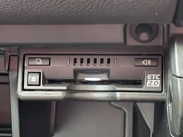レクサス ＵＸ 250h Fスポーツ 熊本県 2020(令2)年 5万km ホワイトノーヴァガラスフレーク 禁煙車　/サンルーフ　/純正ナビ（ＣＤ・ＤＶＤ・フルセグ・ＢＴ・ＳＤ・ＡＵＸ・ＵＳＢ）/バックカメラ　/ビルトインＥＴＣ２．０　/社外前後ドライブレコーダー　/純正エアロ（Ｆ・Ｓ・Ｒ）/前後クリアランスソナー/レクサスセーフティシステムプラス/・プリクラッシュセーフティ/・レーンディパーチャーアラート/・レーダークルーズコントロール/・ブラインドスポットモニター/・パーキングサポートアラート/・リヤクロストラフィックアラート/・オートマチックハイビーム/横滑り防止/デジタルインナーミラー/置くだけ充電/メモリー機能パワーシート/前席シートヒーター/ステアリングヒーター/前席エアーシート/パワーバックドア/ヘッドアップディスプレイ/本革レザーシート/純正フロアマット/純正１８インチAW/オートライト/純正LEDヘッドライト/フォグライト/スマートキー/プッシュスタート/スペアキー1本/保証書/取扱説明書