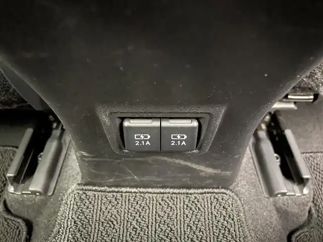 レクサス ＵＸ 250h Fスポーツ 熊本県 2020(令2)年 5万km ホワイトノーヴァガラスフレーク 禁煙車　/サンルーフ　/純正ナビ（ＣＤ・ＤＶＤ・フルセグ・ＢＴ・ＳＤ・ＡＵＸ・ＵＳＢ）/バックカメラ　/ビルトインＥＴＣ２．０　/社外前後ドライブレコーダー　/純正エアロ（Ｆ・Ｓ・Ｒ）/前後クリアランスソナー/レクサスセーフティシステムプラス/・プリクラッシュセーフティ/・レーンディパーチャーアラート/・レーダークルーズコントロール/・ブラインドスポットモニター/・パーキングサポートアラート/・リヤクロストラフィックアラート/・オートマチックハイビーム/横滑り防止/デジタルインナーミラー/置くだけ充電/メモリー機能パワーシート/前席シートヒーター/ステアリングヒーター/前席エアーシート/パワーバックドア/ヘッドアップディスプレイ/本革レザーシート/純正フロアマット/純正１８インチAW/オートライト/純正LEDヘッドライト/フォグライト/スマートキー/プッシュスタート/スペアキー1本/保証書/取扱説明書